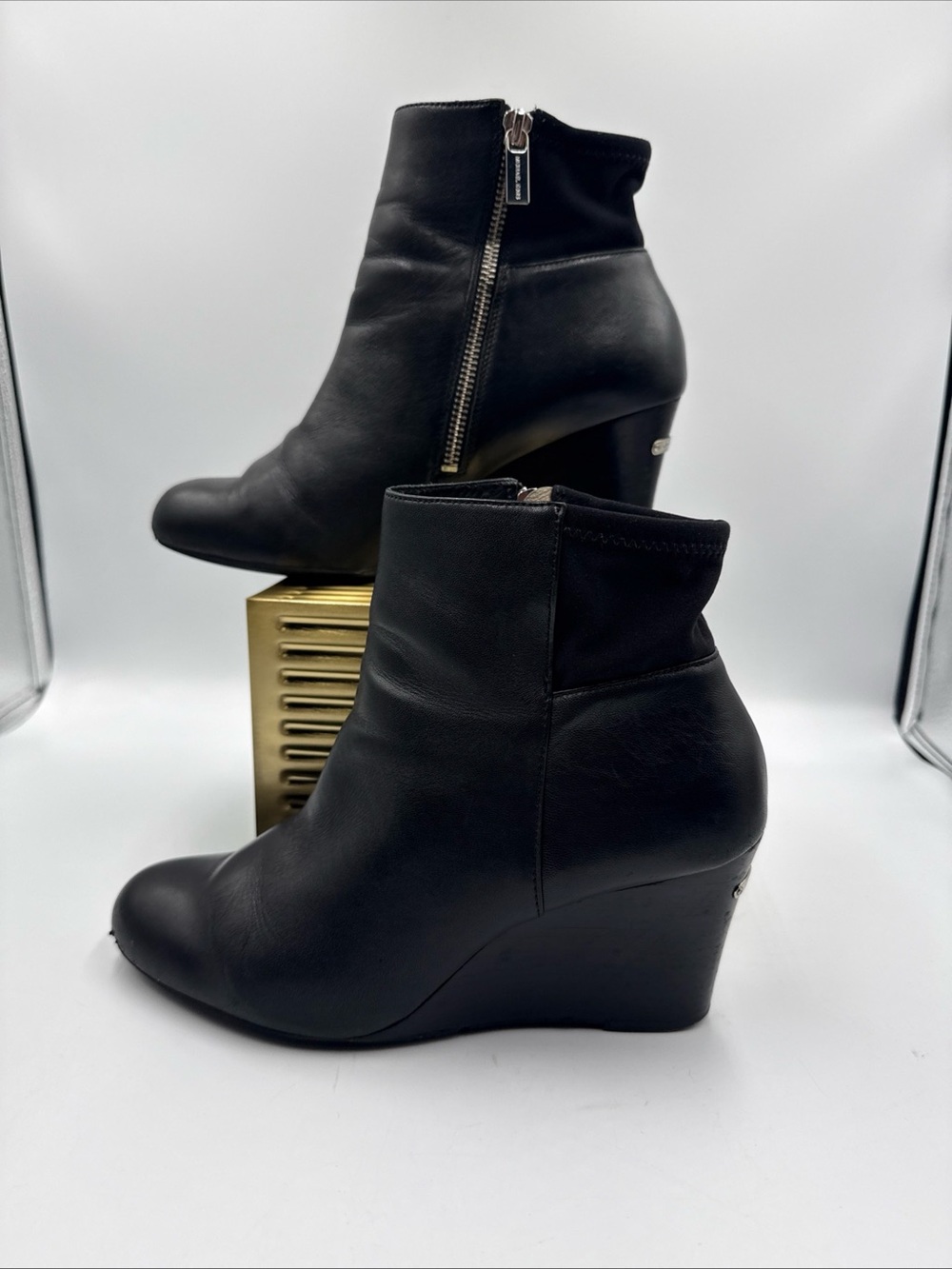 Michael Kors Women's Bromley Wedge Ankle Boot Black Leather Size 8.5